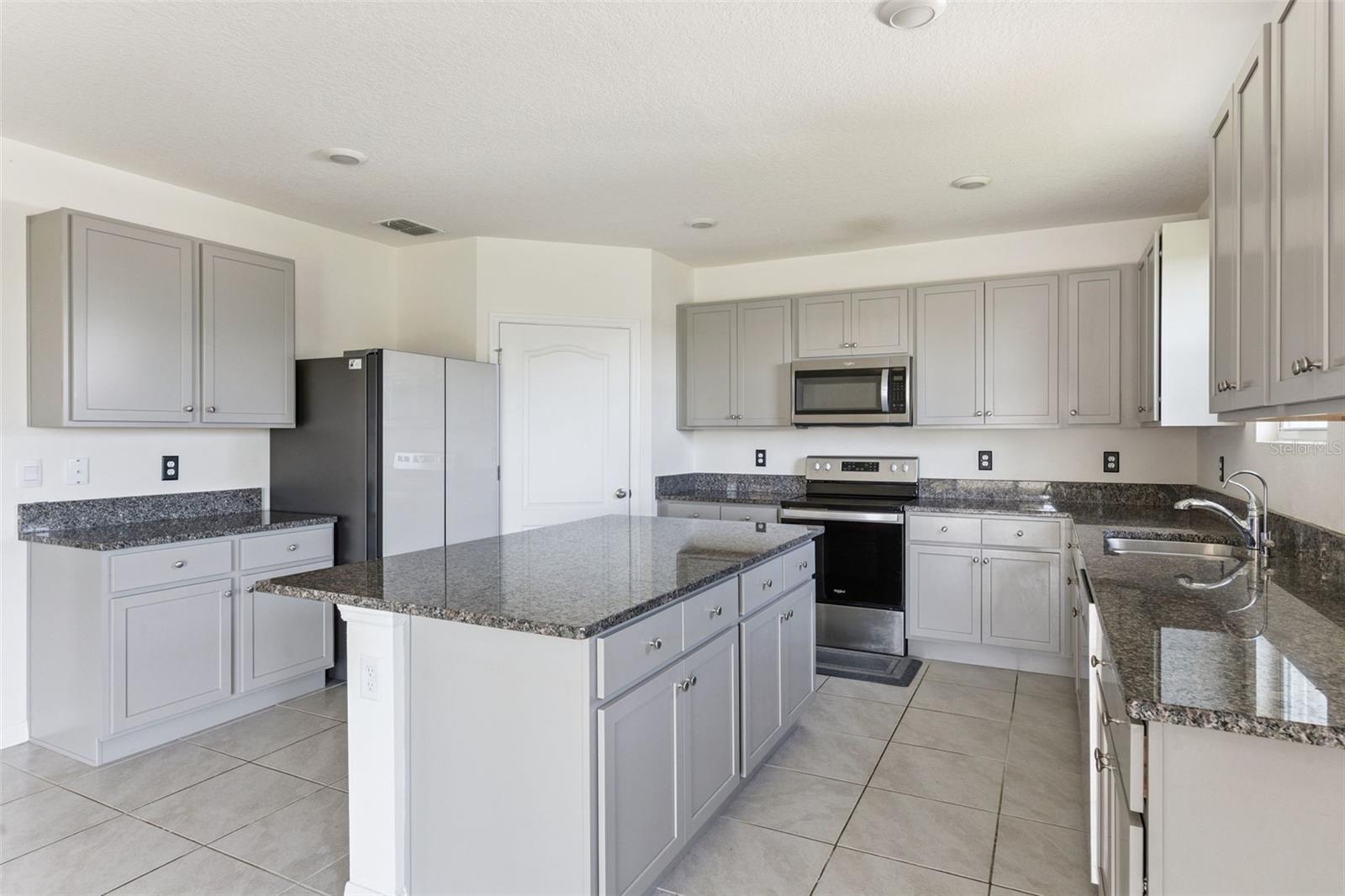 Image 4 of 36 For 1830 Juneberry Street