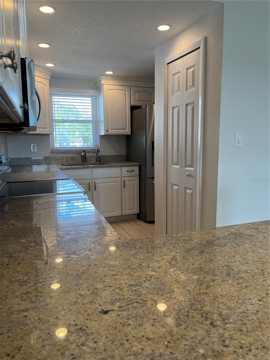 Image 4 of 20 For 601 Mcdonald Street 303