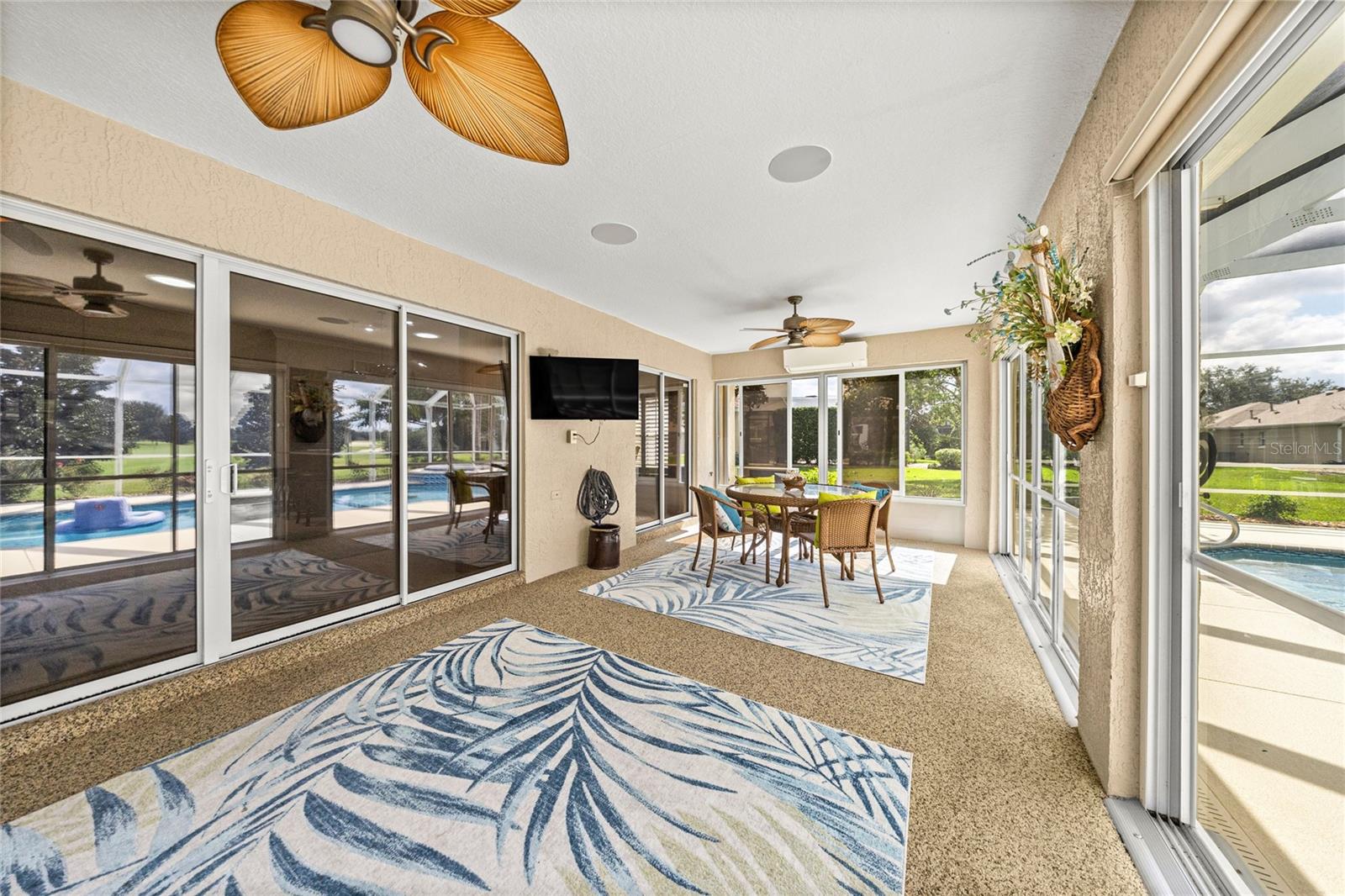 Listing photo id 28 for 1850 Kyrle Terrace