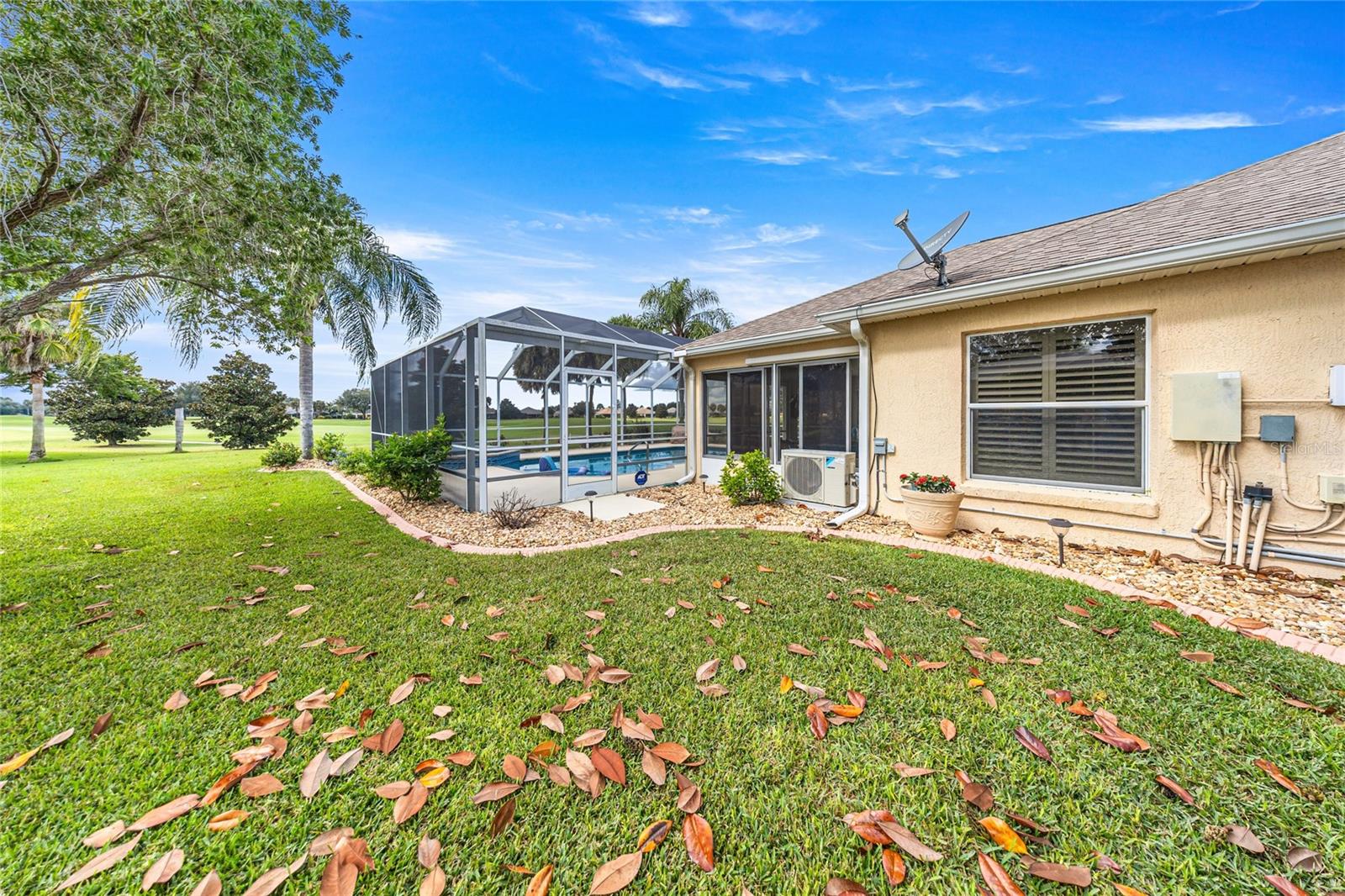 Listing photo id 32 for 1850 Kyrle Terrace