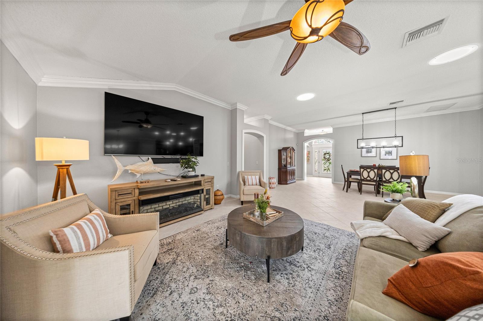 Listing photo id 6 for 1850 Kyrle Terrace