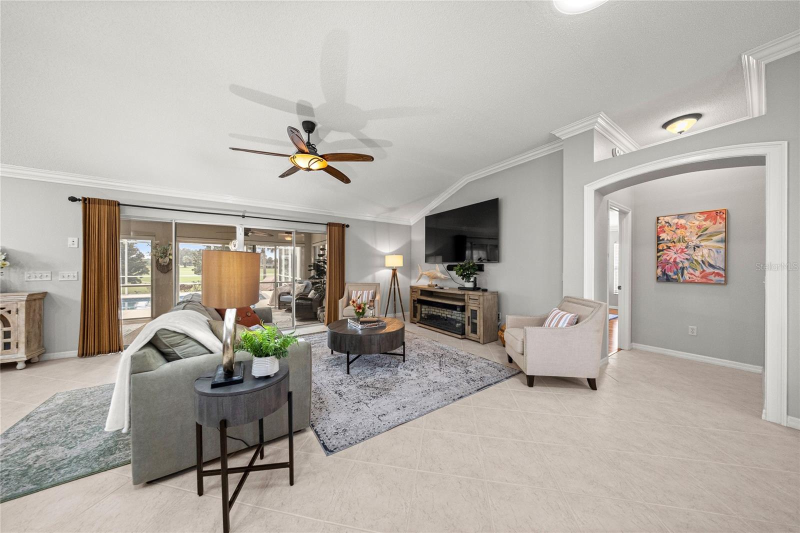 Listing photo id 7 for 1850 Kyrle Terrace