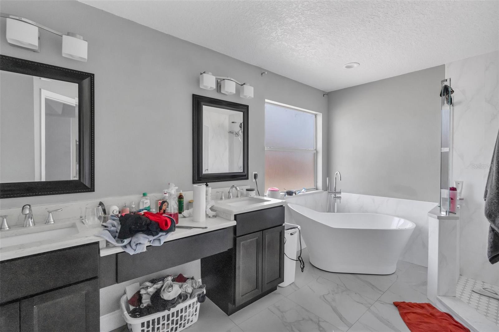 Image 34 of 47 For 12200 Holly Jane Court