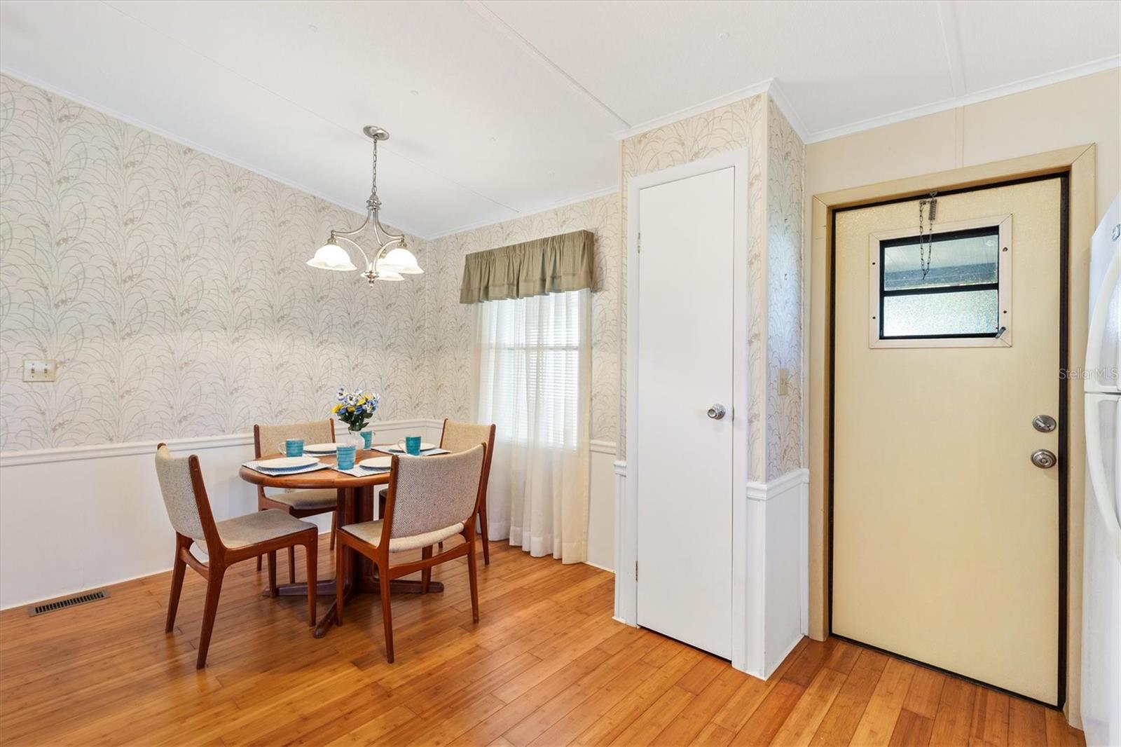 Image 4 of 35 For 610 Tarrson Boulevard