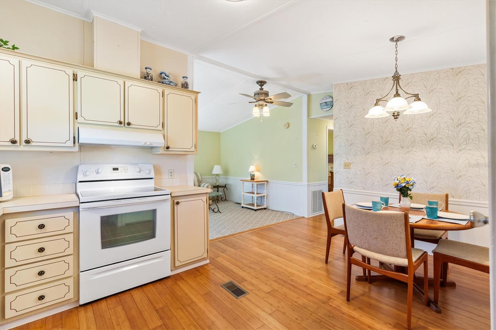 Image 6 of 35 For 610 Tarrson Boulevard