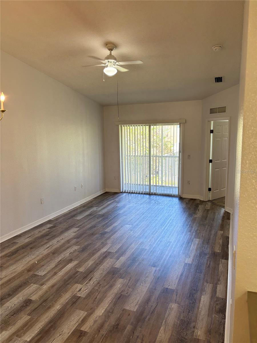 Image 4 of 12 For 2784 Club Cortile Circle B