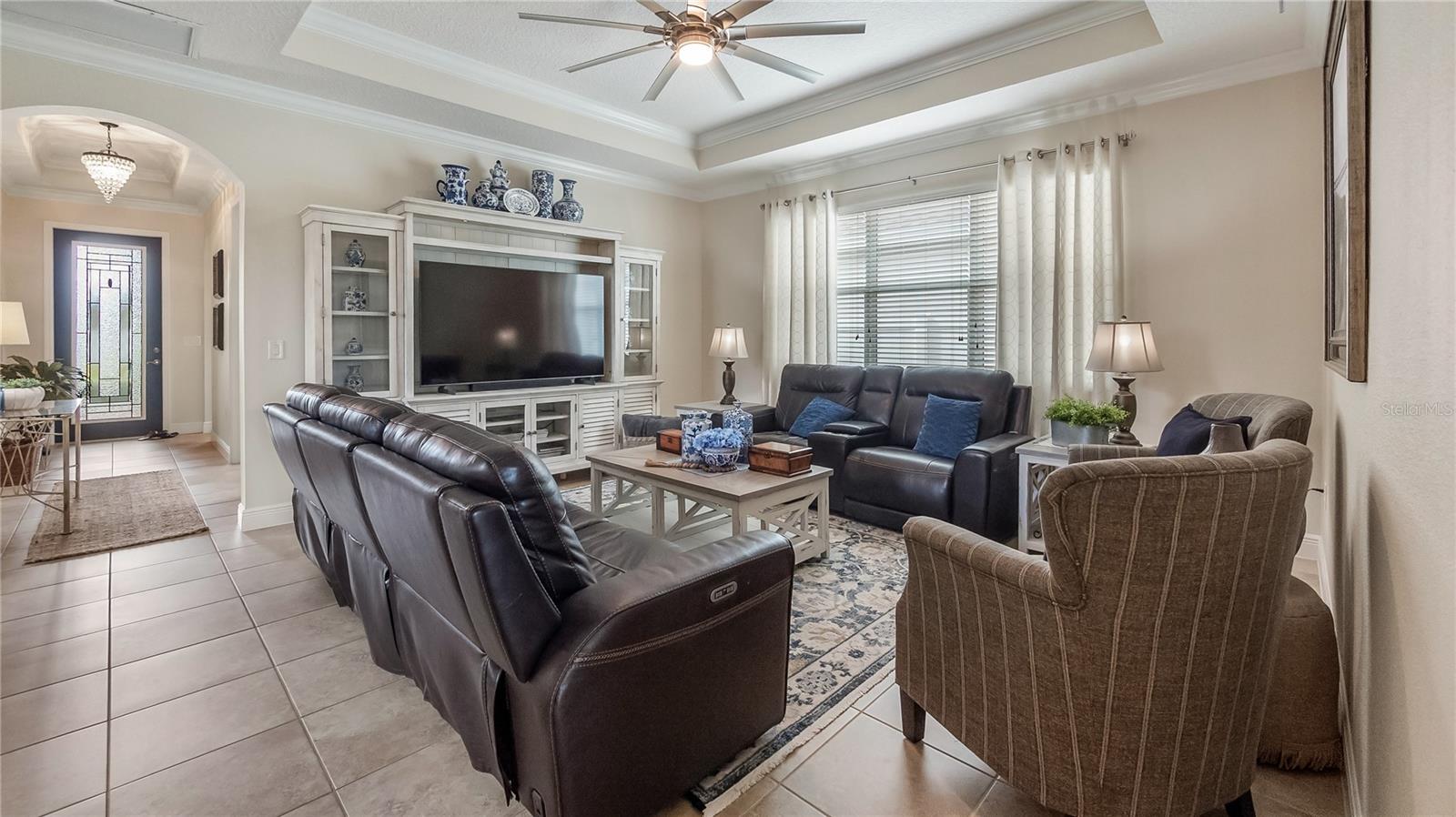 Image 17 of 47 For 16087 Shasta Street