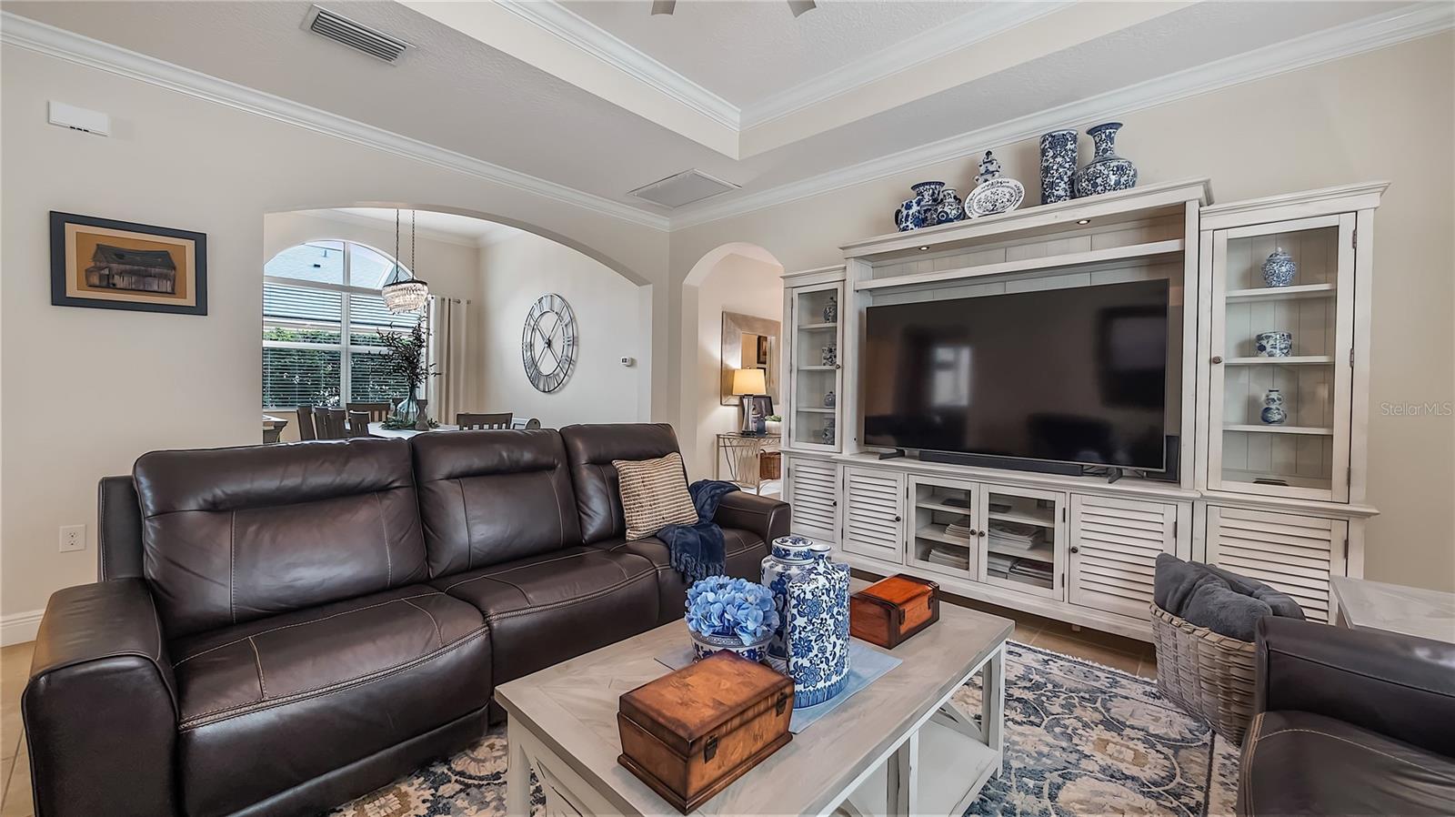 Image 18 of 47 For 16087 Shasta Street