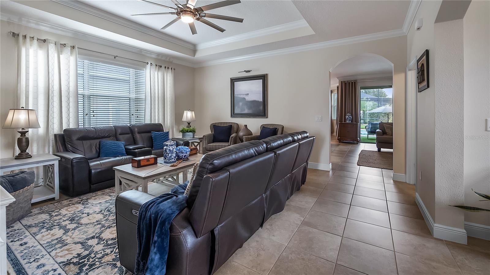 Image 19 of 47 For 16087 Shasta Street