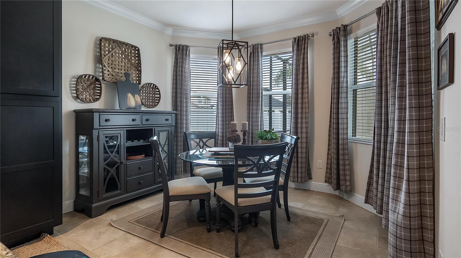 Image 20 of 47 For 16087 Shasta Street