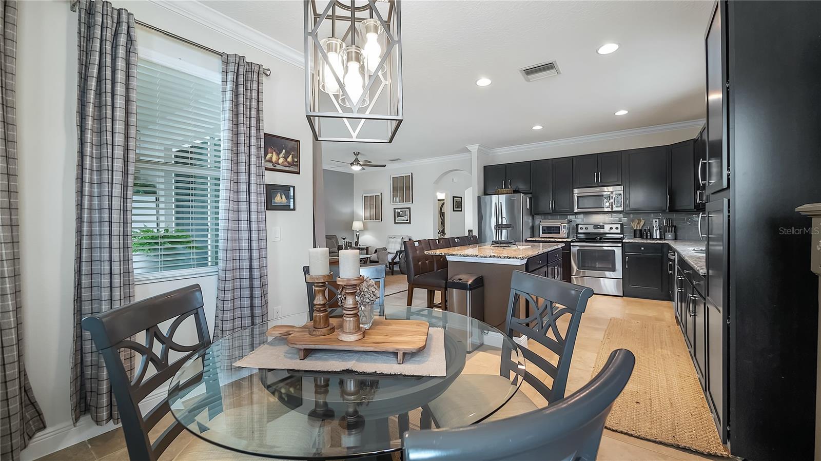 Image 7 of 47 For 16087 Shasta Street