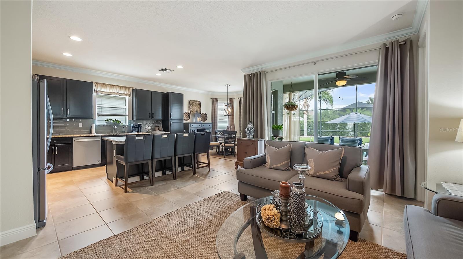 Image 9 of 47 For 16087 Shasta Street