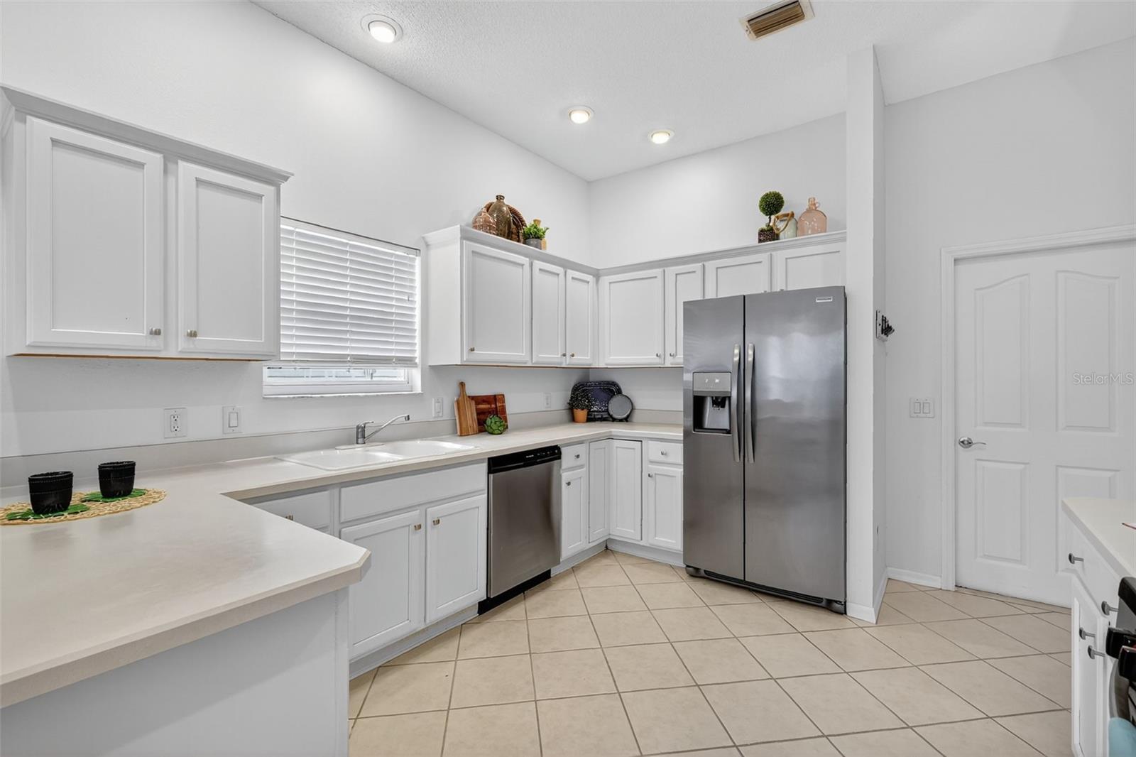 Image 16 of 38 For 7168 173rd Arlington Loop