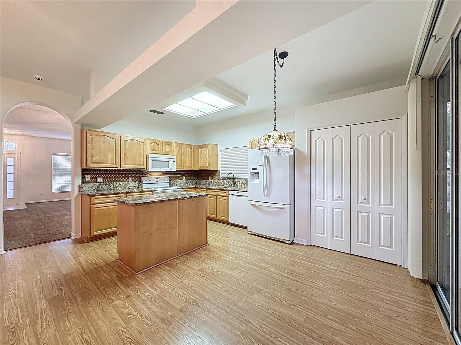 Image 13 of 66 For 4246 Newland Street