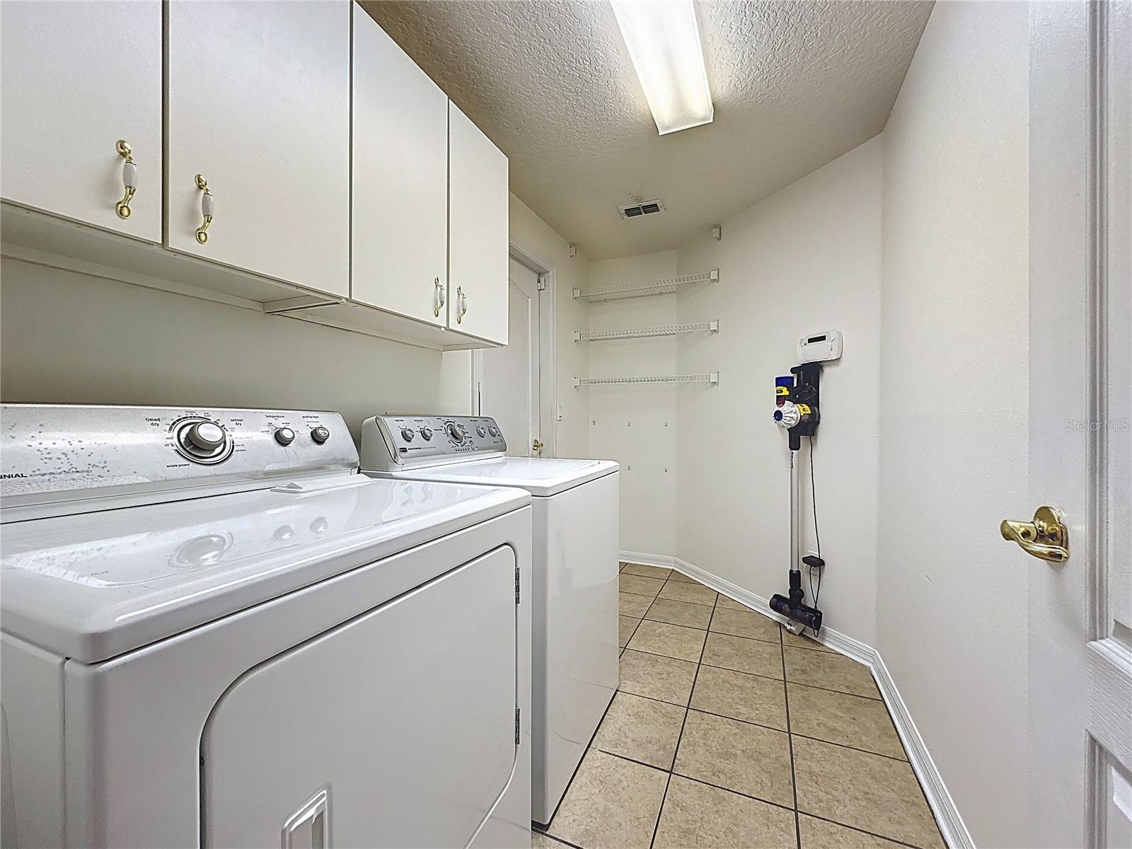 Image 29 of 66 For 4246 Newland Street