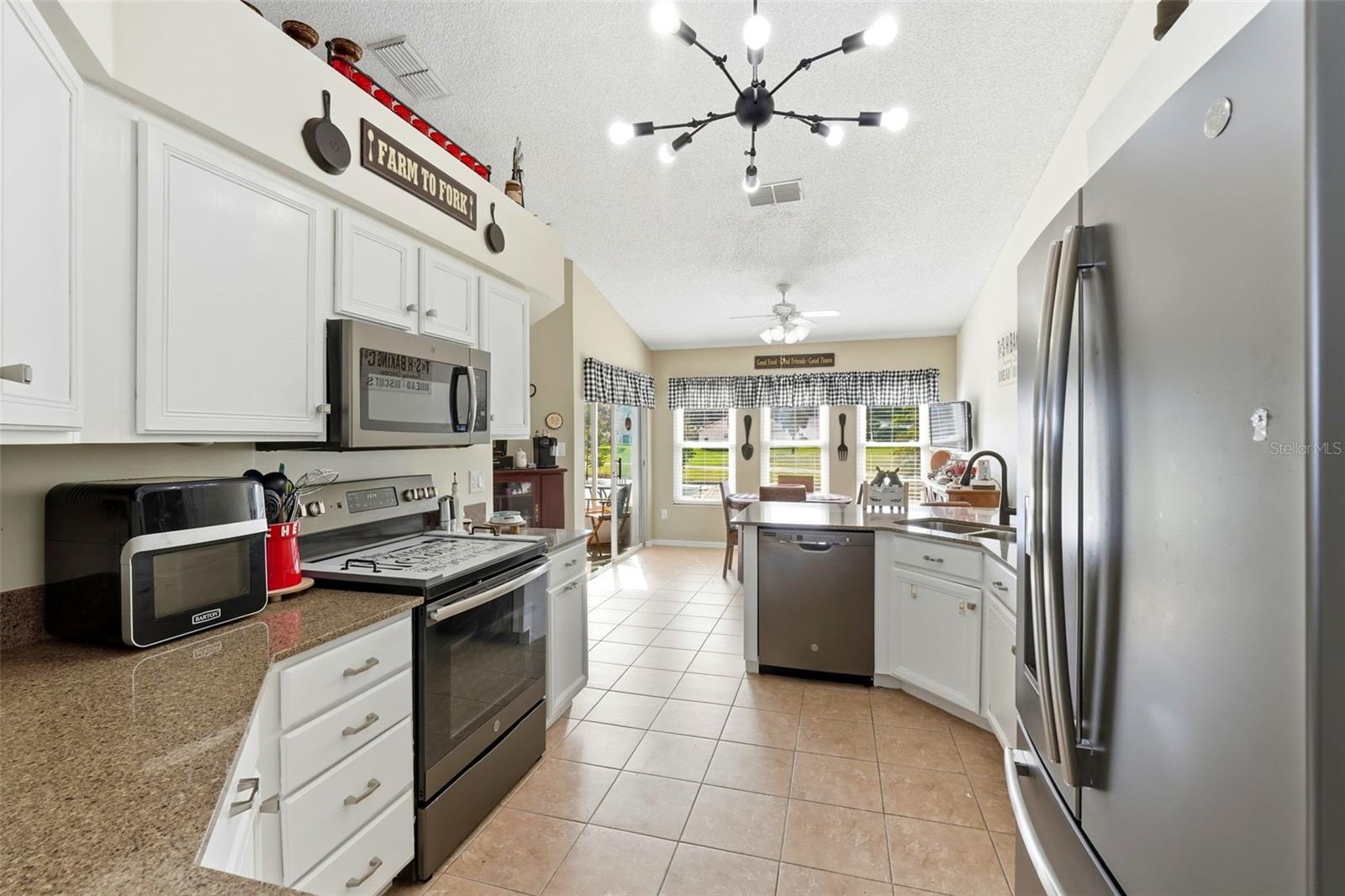 Image 19 of 40 For 26234 Glen Eagle Drive