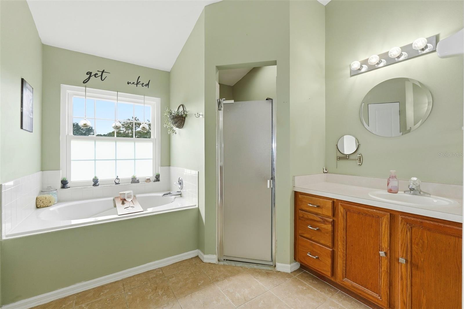 Image 24 of 40 For 26234 Glen Eagle Drive