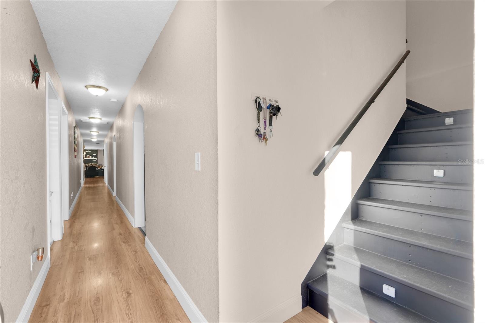 Image 10 of 42 For 109 Fruitwood Avenue