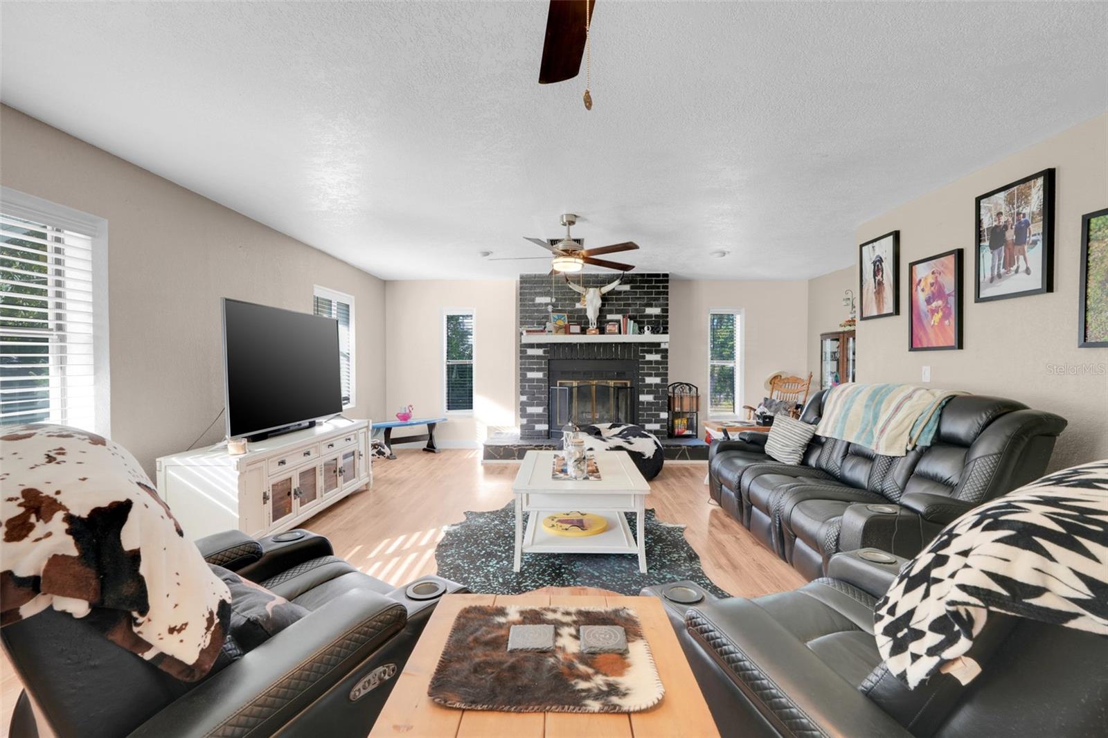 Image 13 of 42 For 109 Fruitwood Avenue