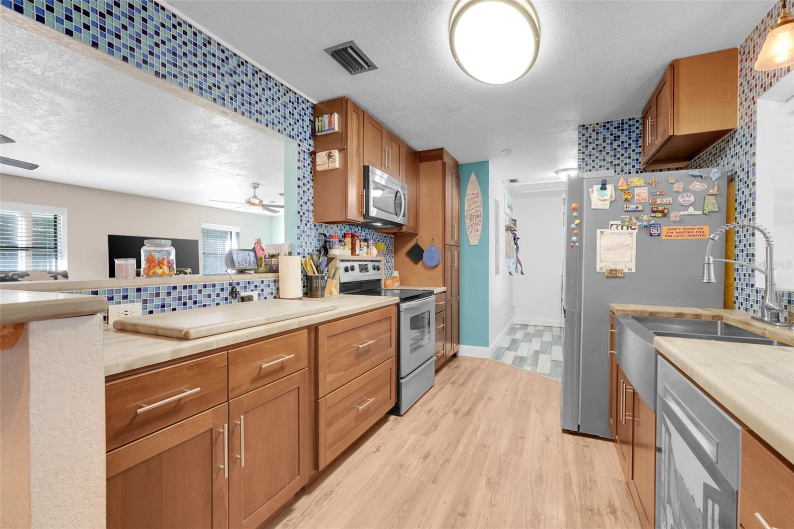 Image 16 of 42 For 109 Fruitwood Avenue