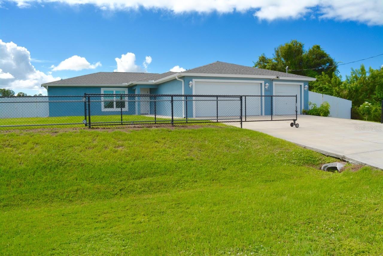 Image 4 of 5 For 9006 Bamboo Circle