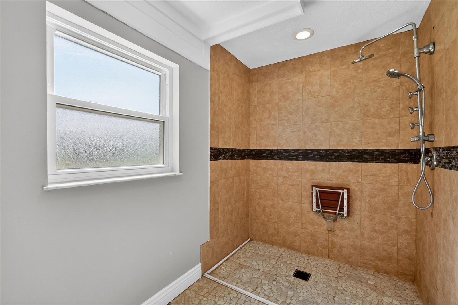 Image 14 of 27 For 36751 Sundance Drive