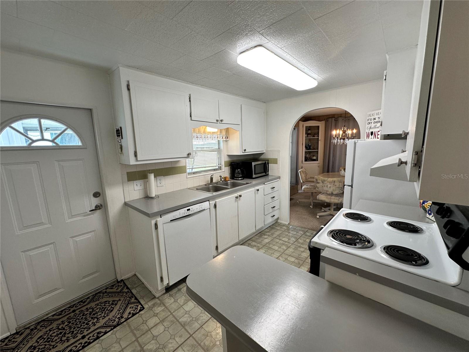 Image 11 of 35 For 28 Harbor Oaks Drive