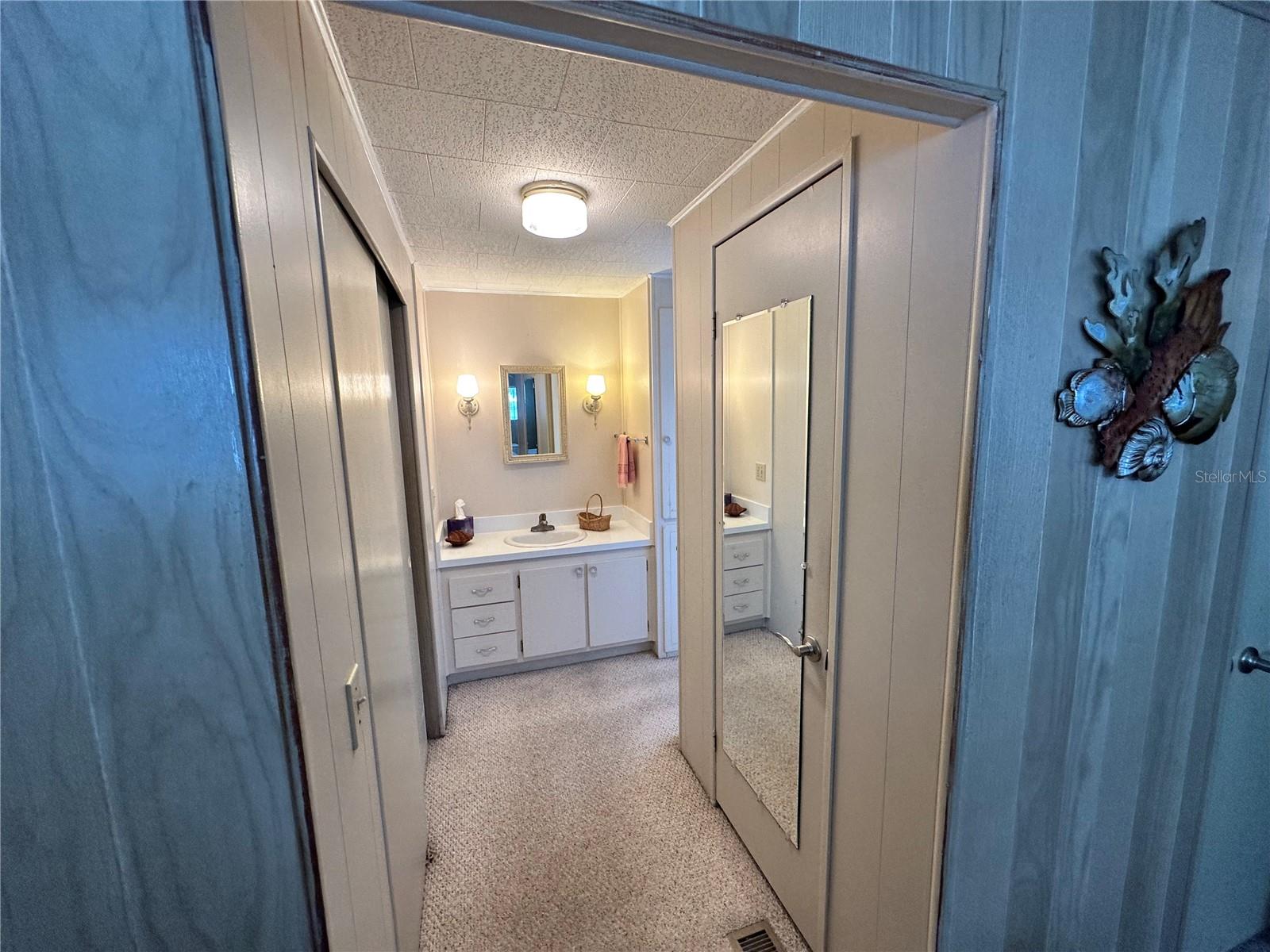 Image 21 of 35 For 28 Harbor Oaks Drive