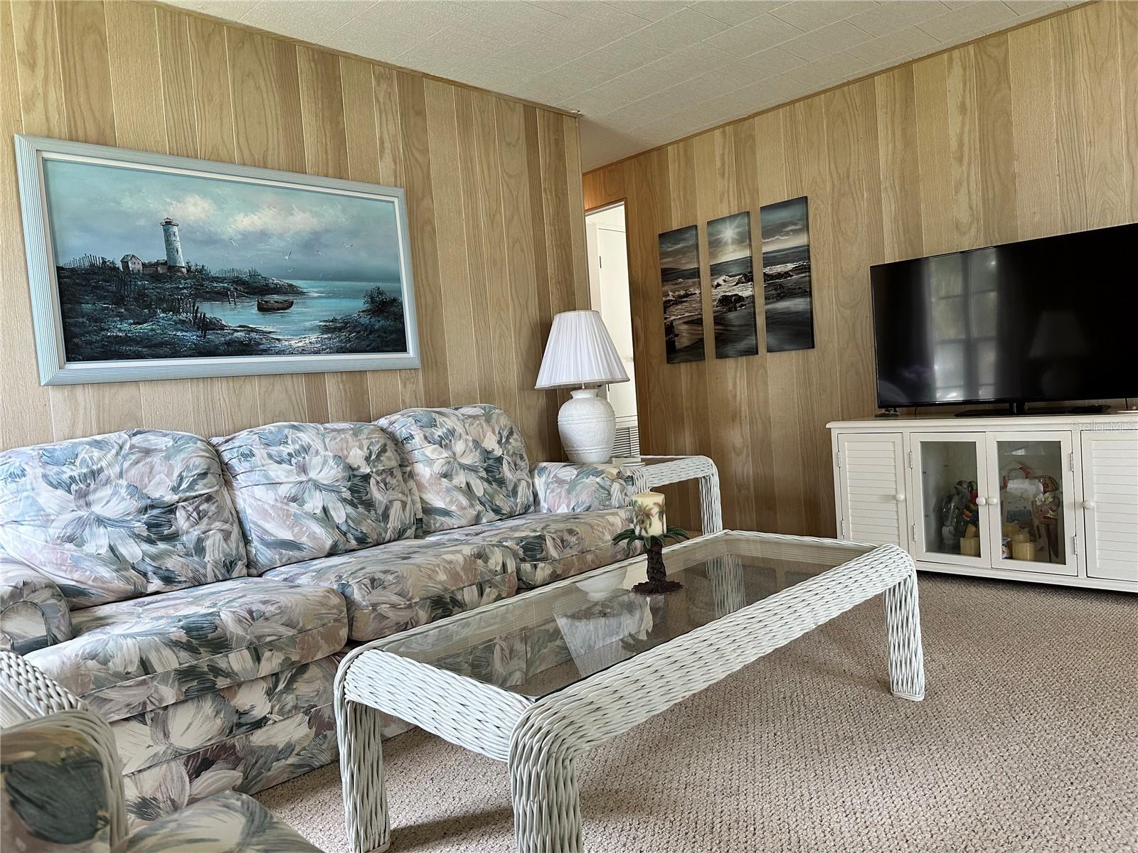 Image 7 of 35 For 28 Harbor Oaks Drive