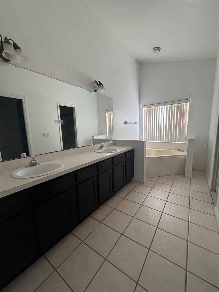 Image 16 of 24 For 11748 Constance Way