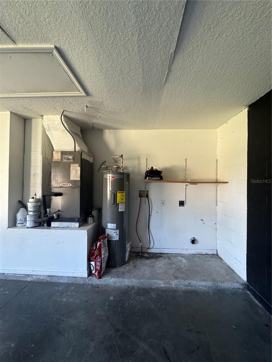 Image 19 of 24 For 11748 Constance Way