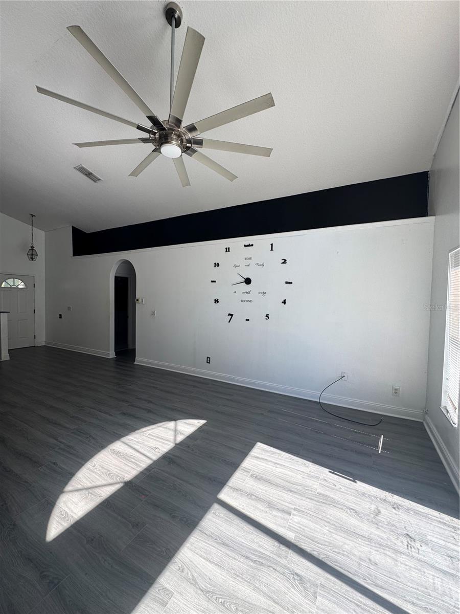 Image 5 of 24 For 11748 Constance Way