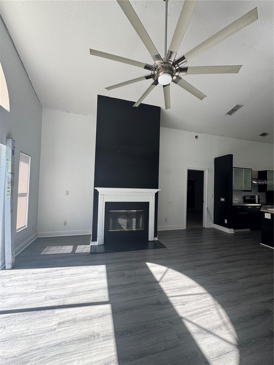 Image 6 of 24 For 11748 Constance Way