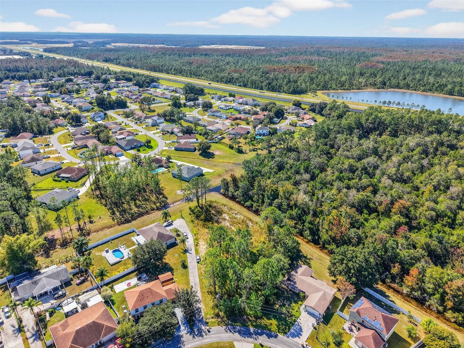 Image 3 of 15 For 955 Cambridge Court