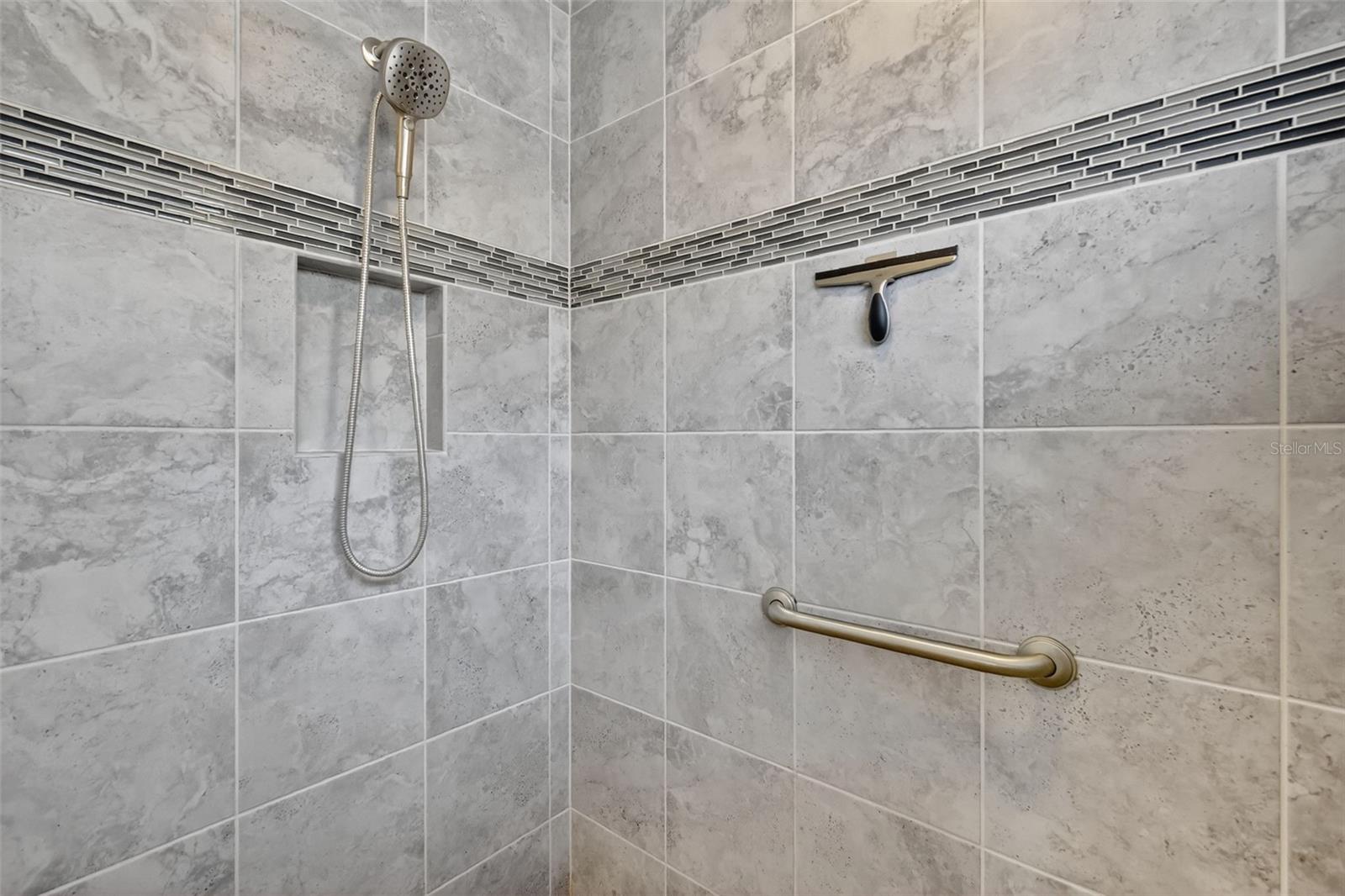 Image 21 of 53 For 1945 Rieger Road