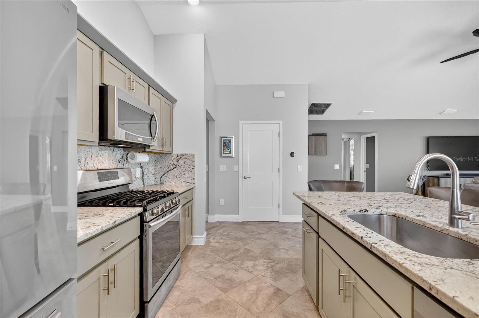 Image 7 of 53 For 1945 Rieger Road