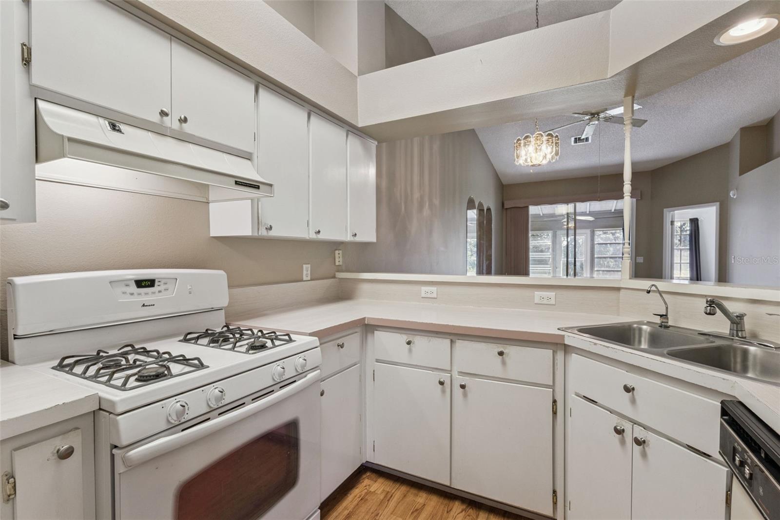 Image 15 of 82 For 26755 Cash Court