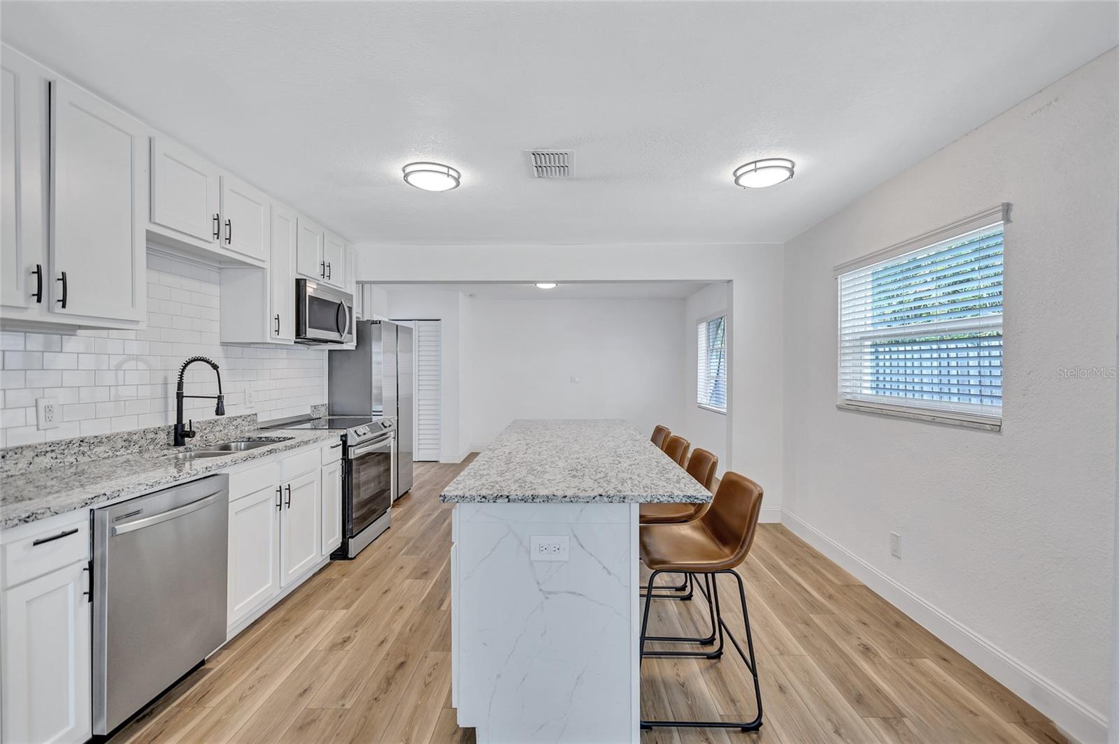 Image 17 of 42 For 3700 14th Street N