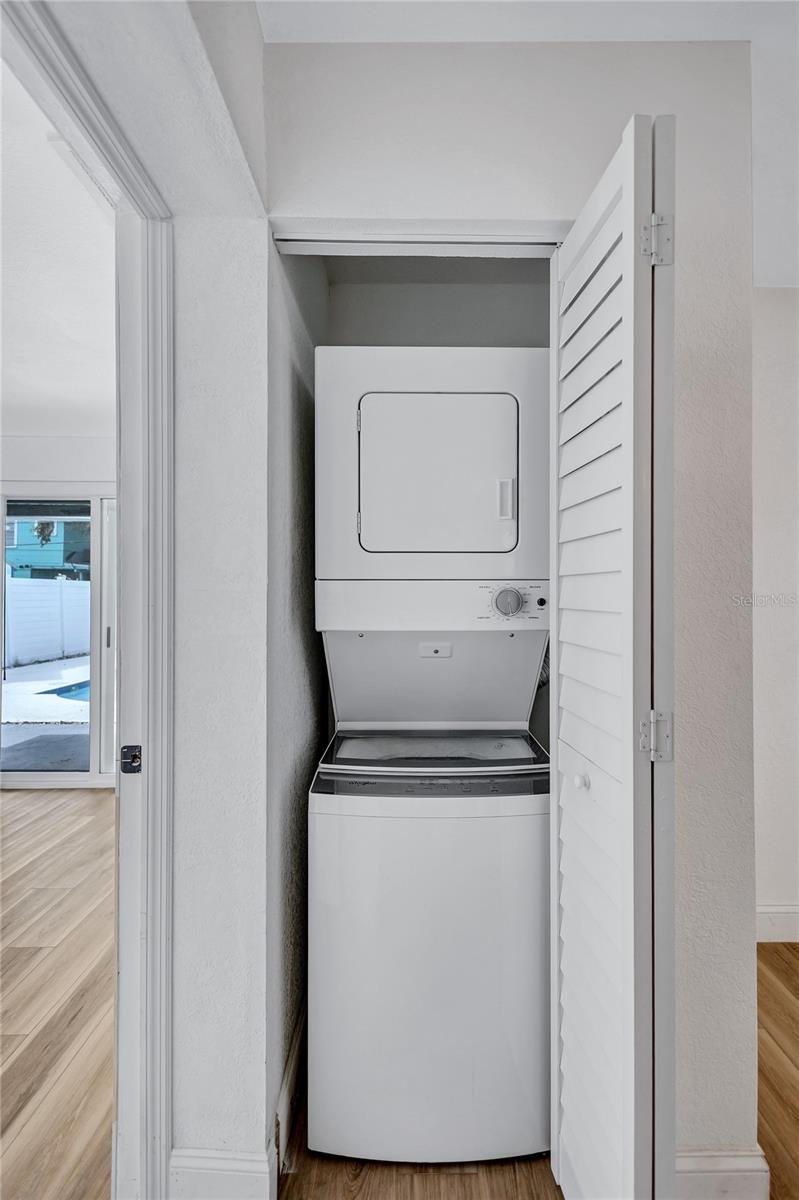 Image 18 of 42 For 3700 14th Street N