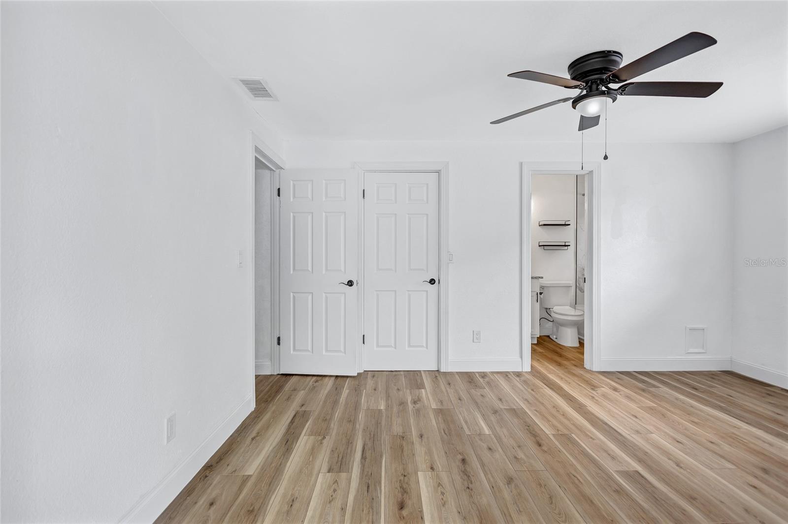 Image 19 of 42 For 3700 14th Street N