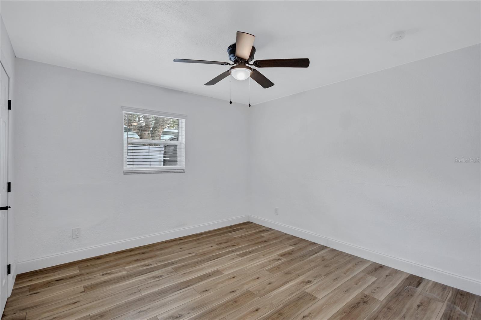 Image 21 of 42 For 3700 14th Street N