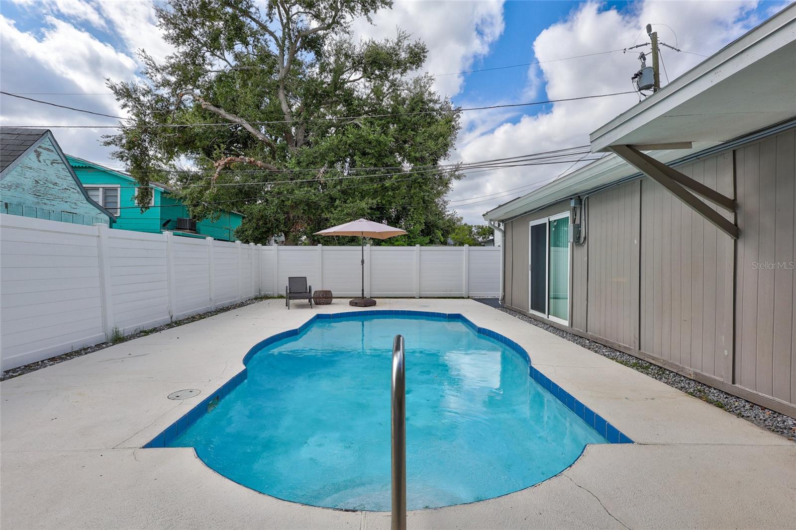 Image 34 of 42 For 3700 14th Street N