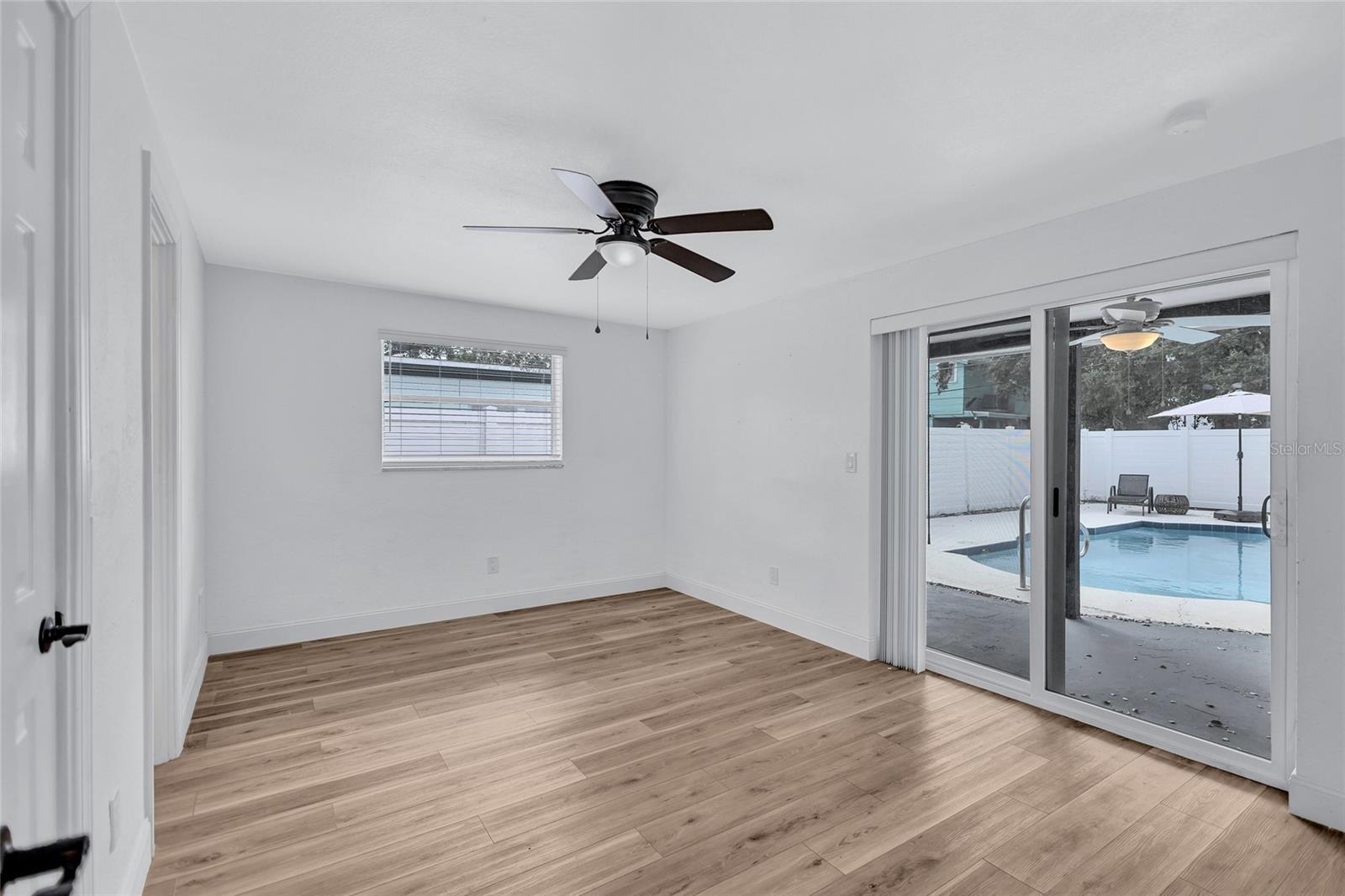 Image 5 of 42 For 3700 14th Street N