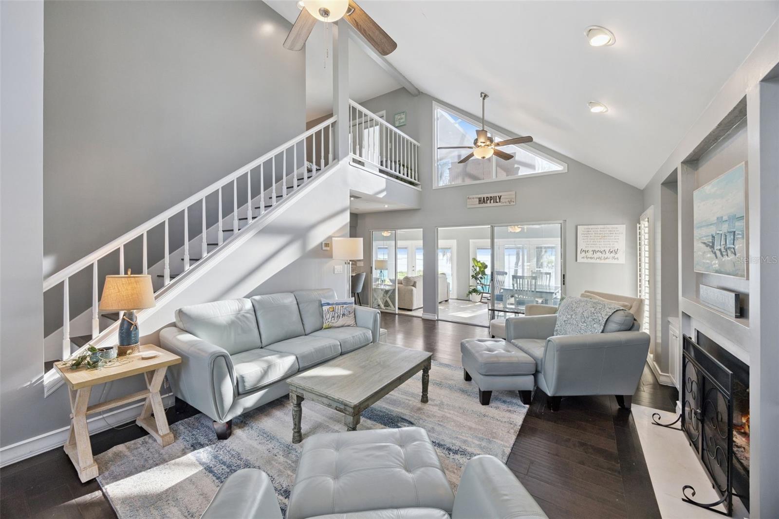 Image 13 of 64 For 10145 Lake Louisa Road