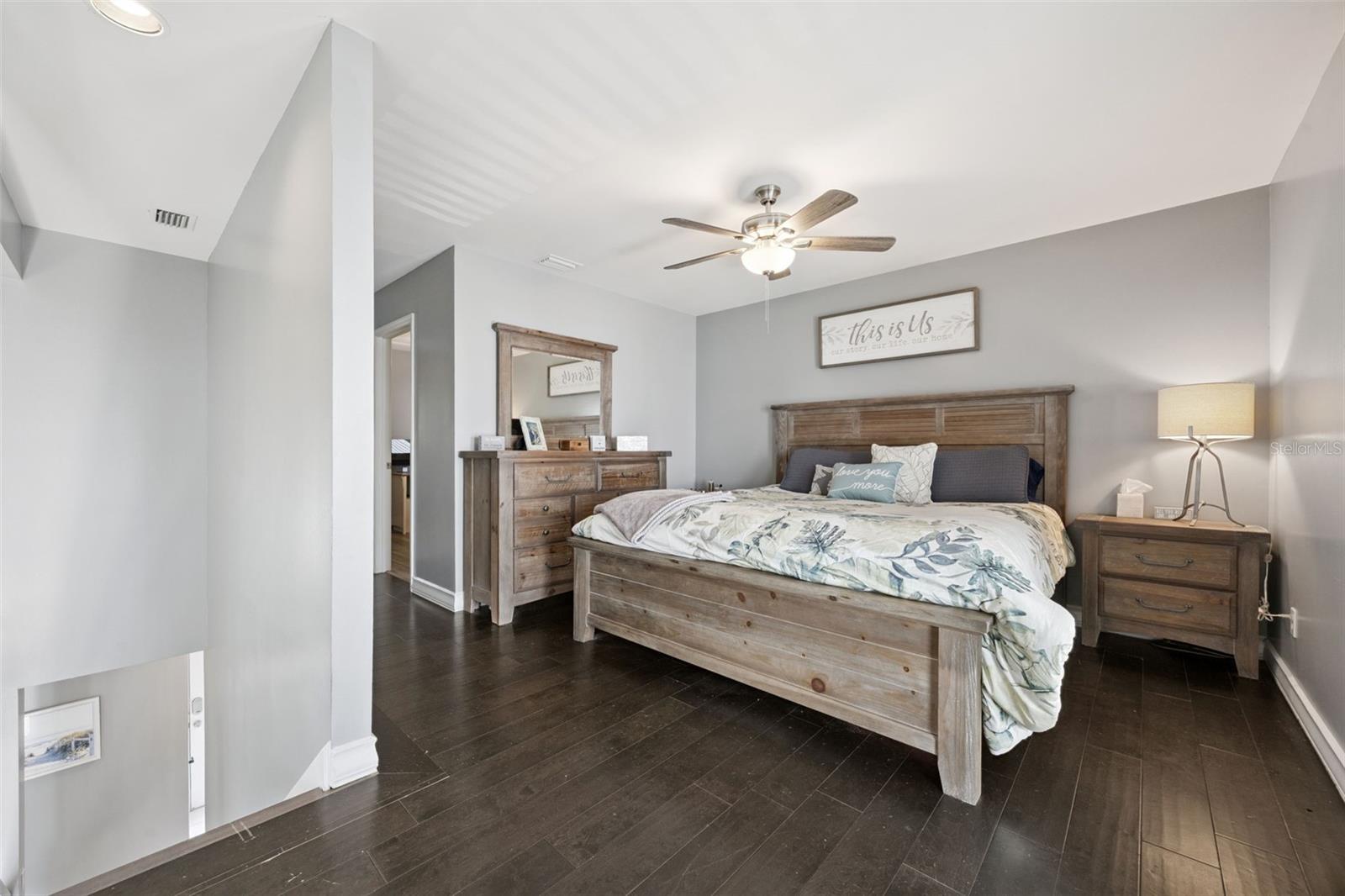 Image 21 of 64 For 10145 Lake Louisa Road