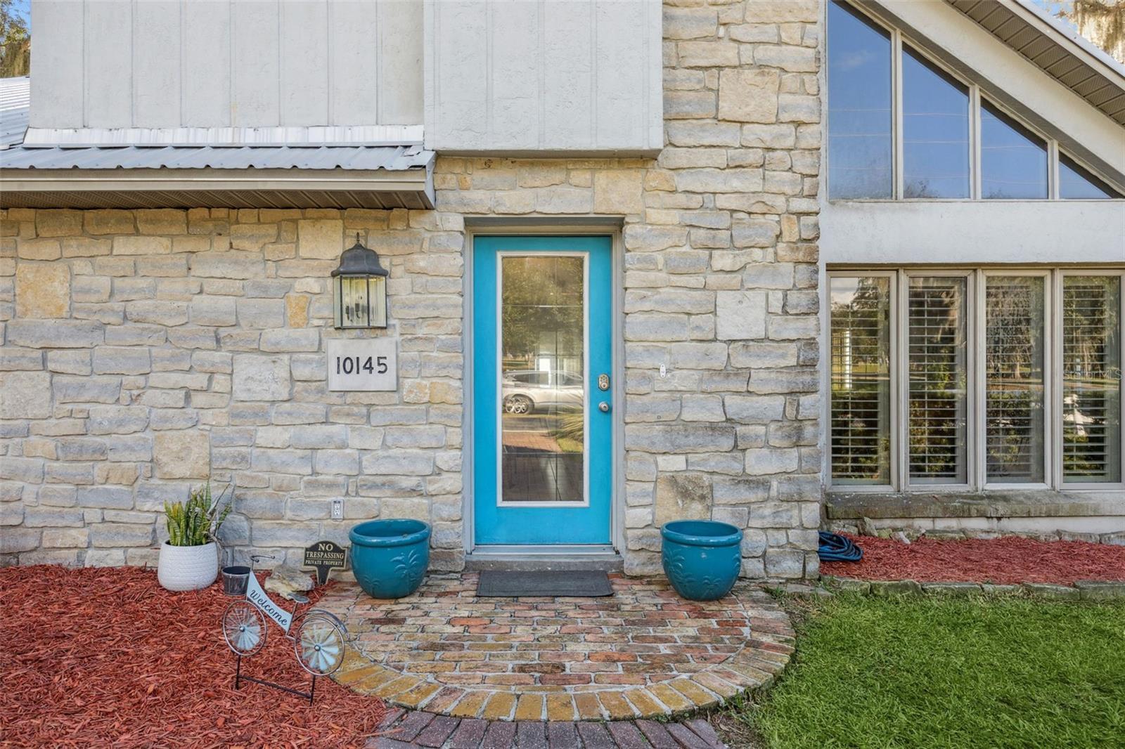 Image 9 of 64 For 10145 Lake Louisa Road