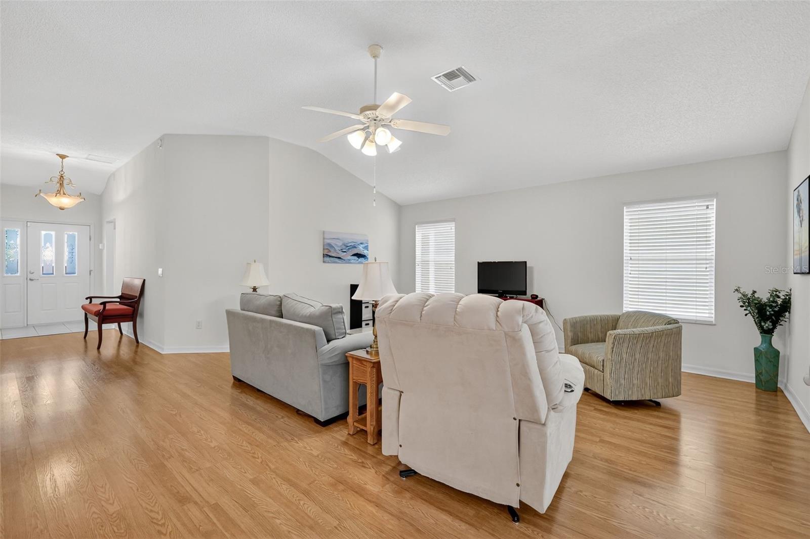 Image 17 of 32 For 8294 177th Winterthur Loop