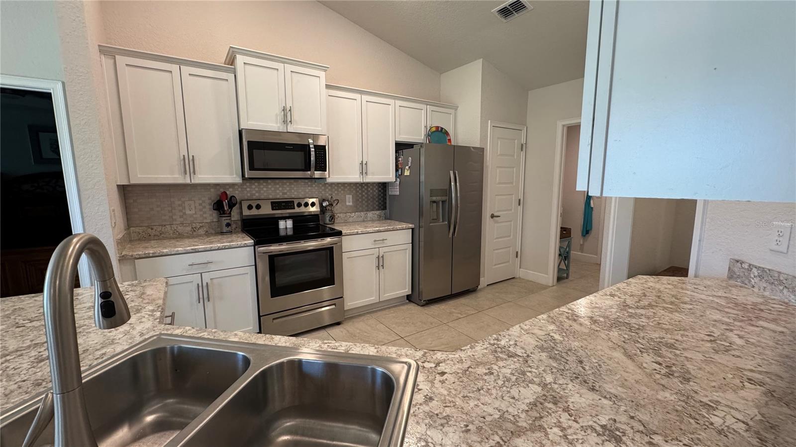 Image 17 of 81 For 10169 78th Court