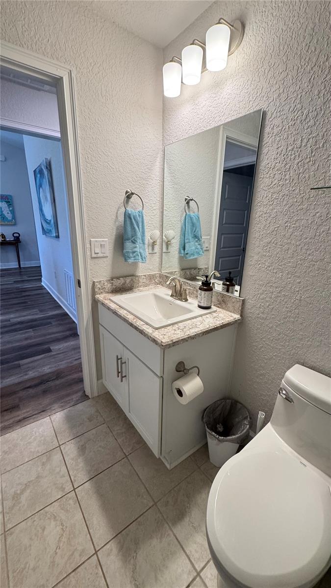 Image 49 of 81 For 10169 78th Court