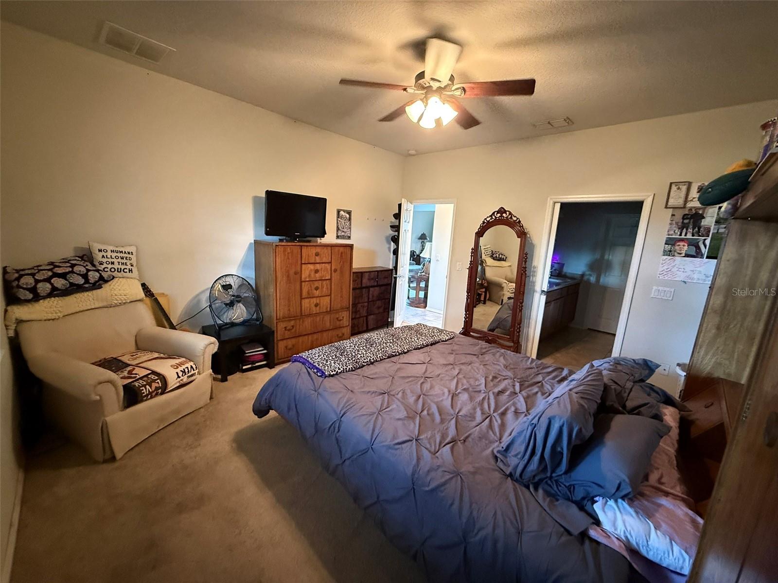 Image 14 of 29 For 21846 Belgian Court